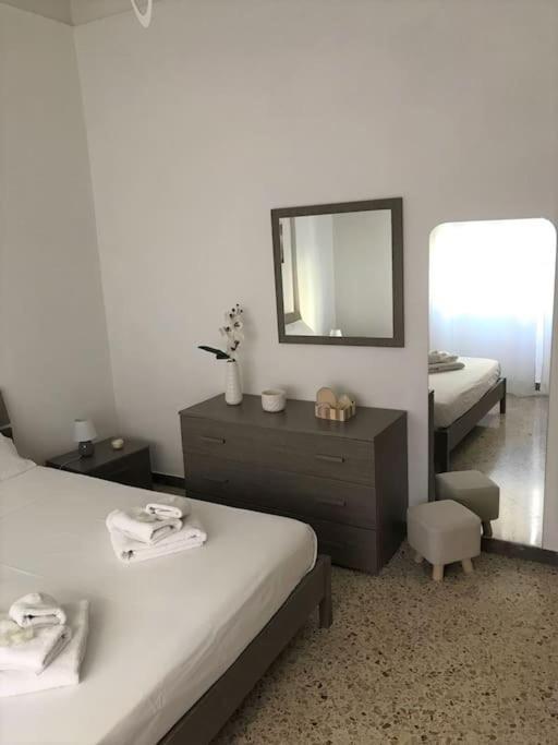 Centro Storico-Imbarcadero Per Le Isole***** Apartment Trapani Bagian luar foto