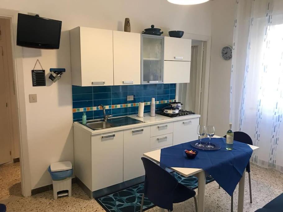 Centro Storico-Imbarcadero Per Le Isole***** Apartment Trapani Bagian luar foto